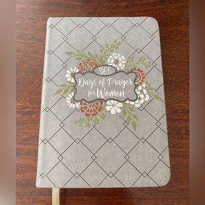 365 Days of Prayer for Women 5” x 7” Daily Devotional with Ribbon Bookmark